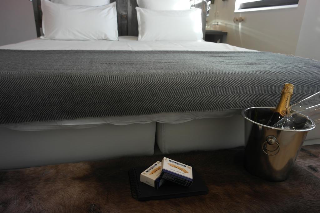 Sixteen Bed & Breakfast